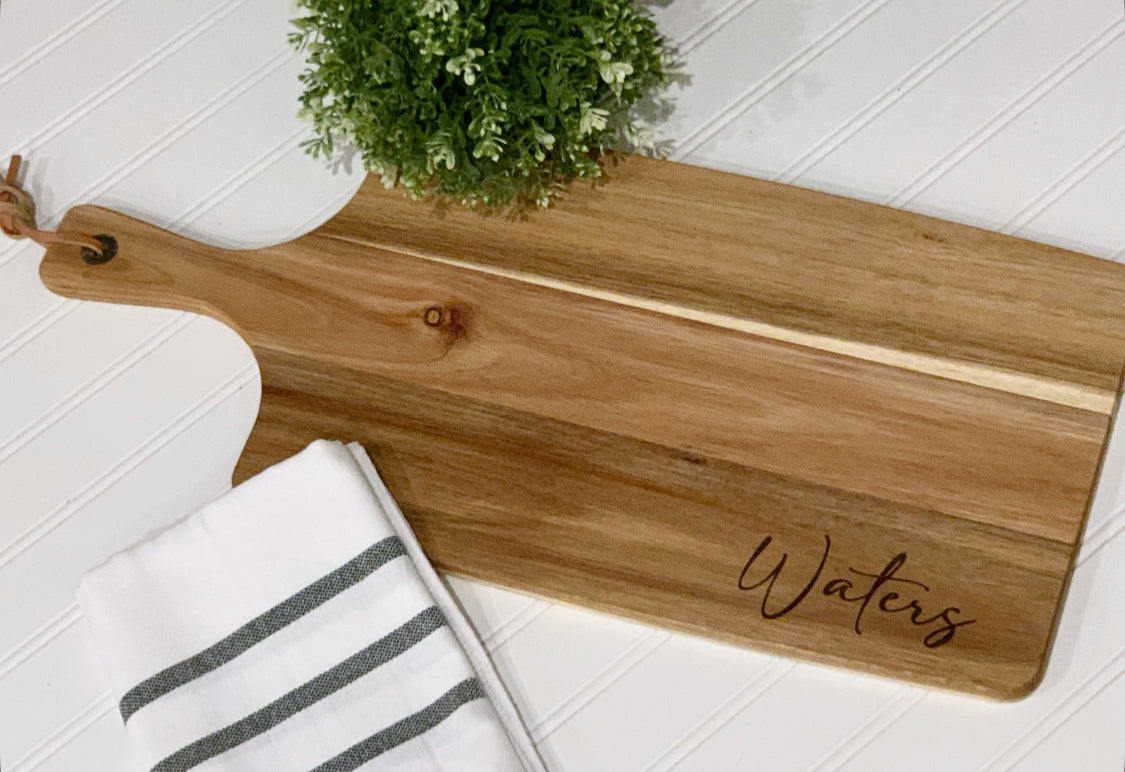 Acacia wood cutting board