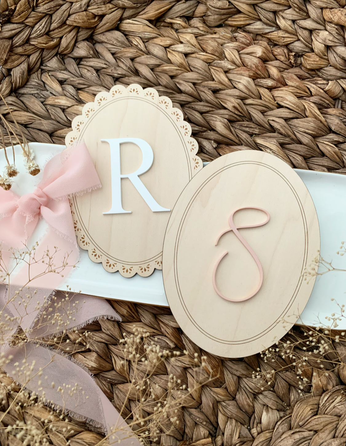 Nursery monogram plaque, scalloped oval baby initial shelf sign