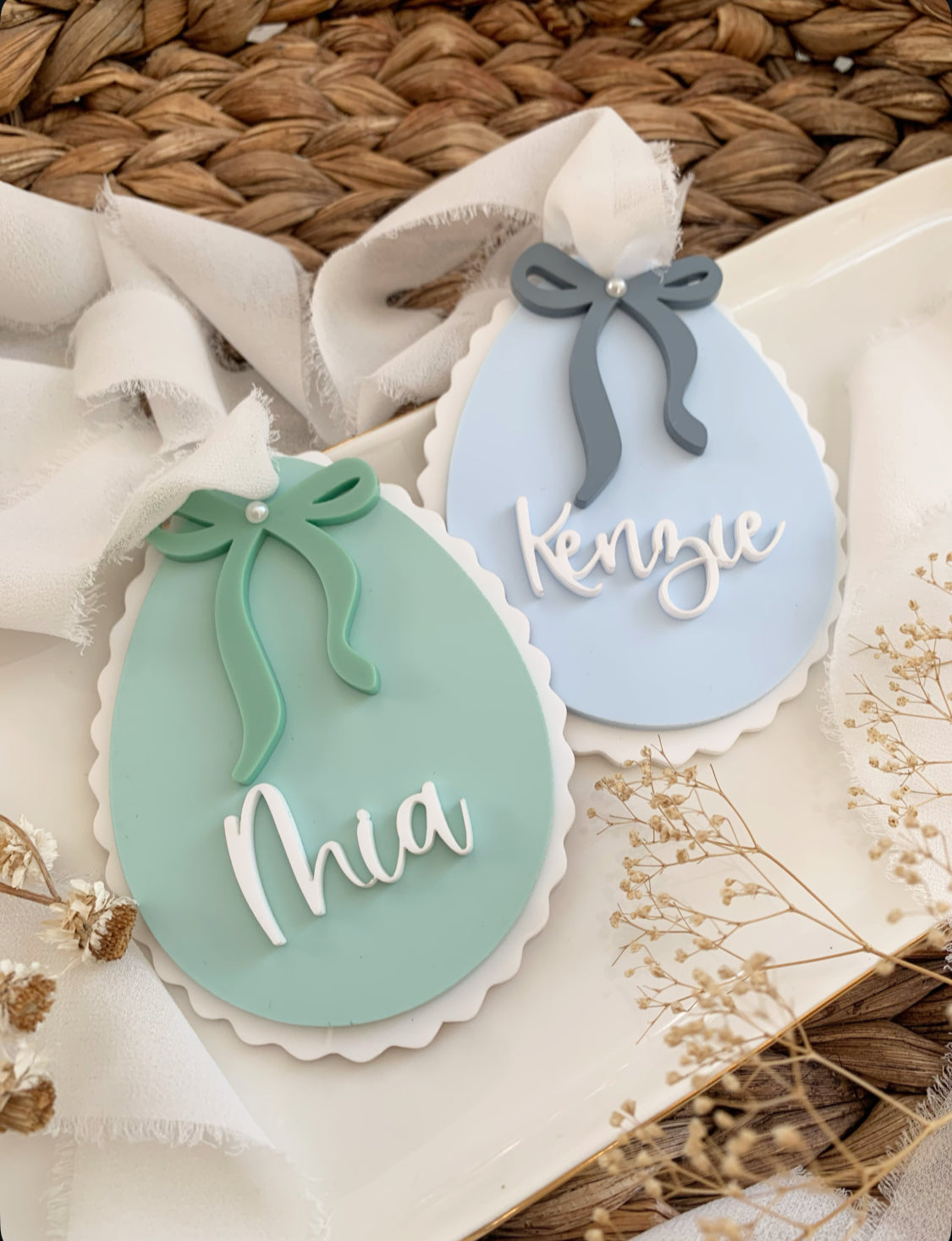 Pastel scalloped Easter basket tags with bows