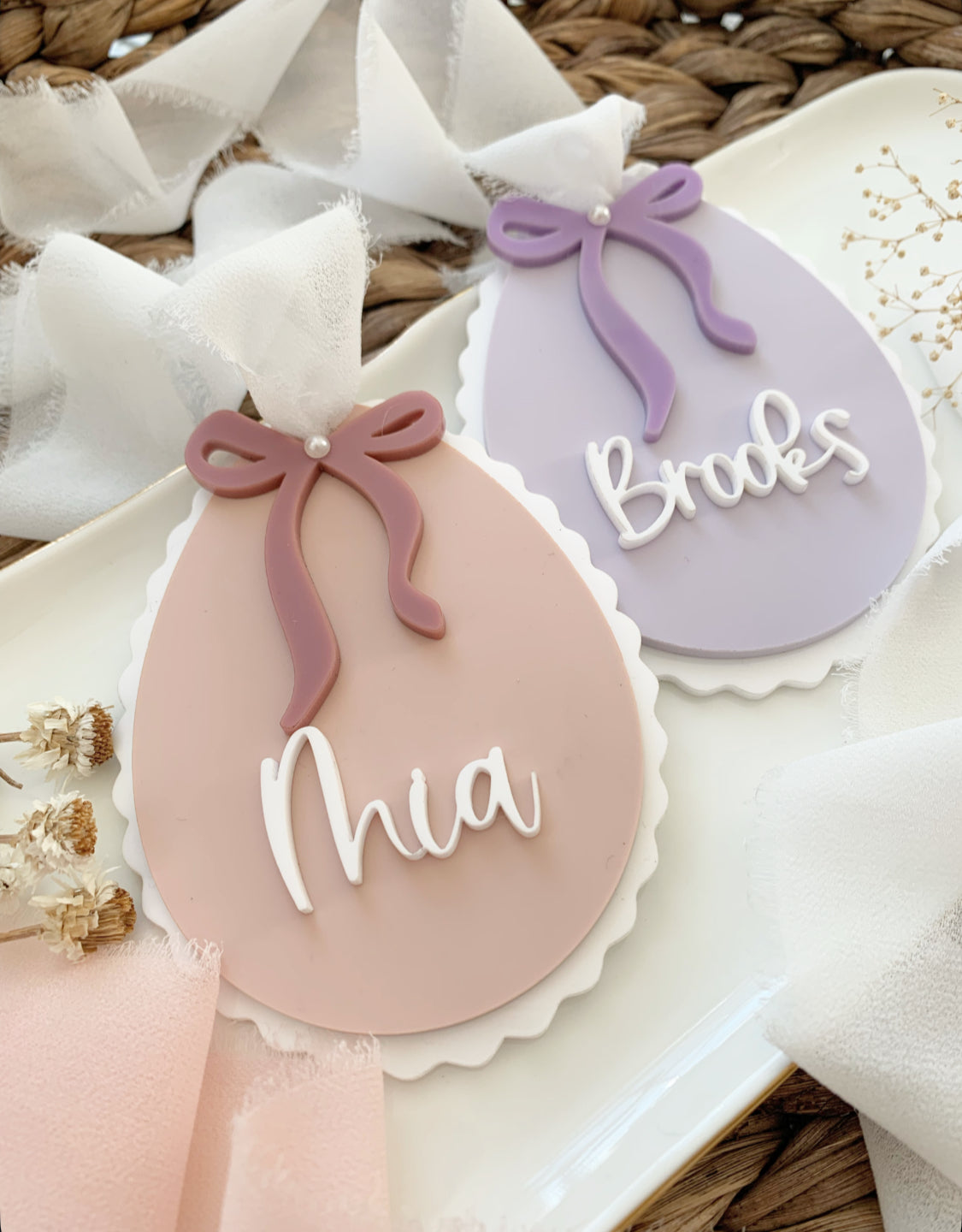 Pastel scalloped Easter basket tags with bows