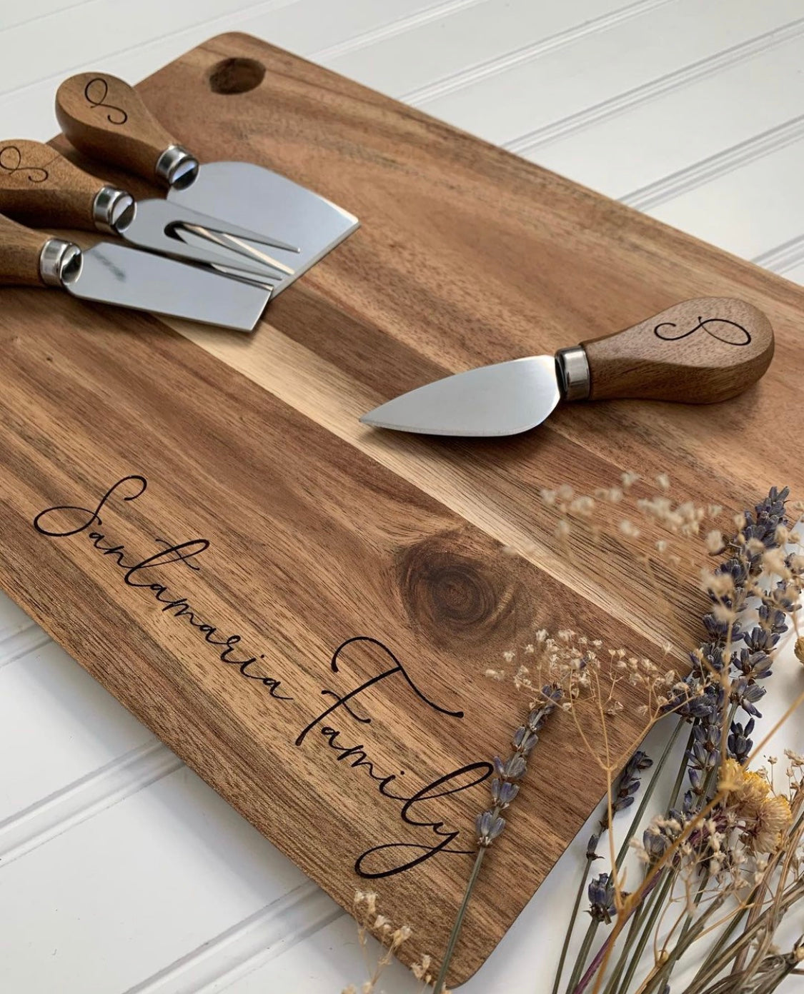 Acacia Wood Cutting Board & Acacia Knives set