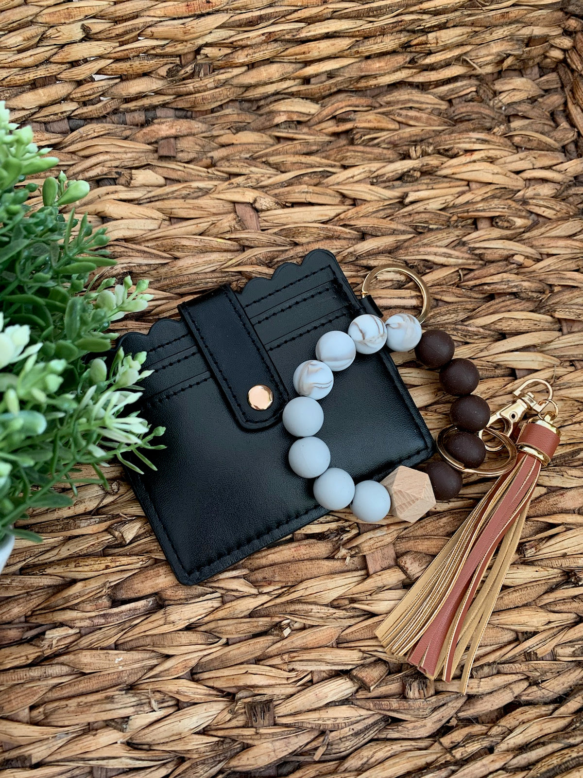 (Set) Silicone Beaded Wristlet & Wallet with personalized wood disc
